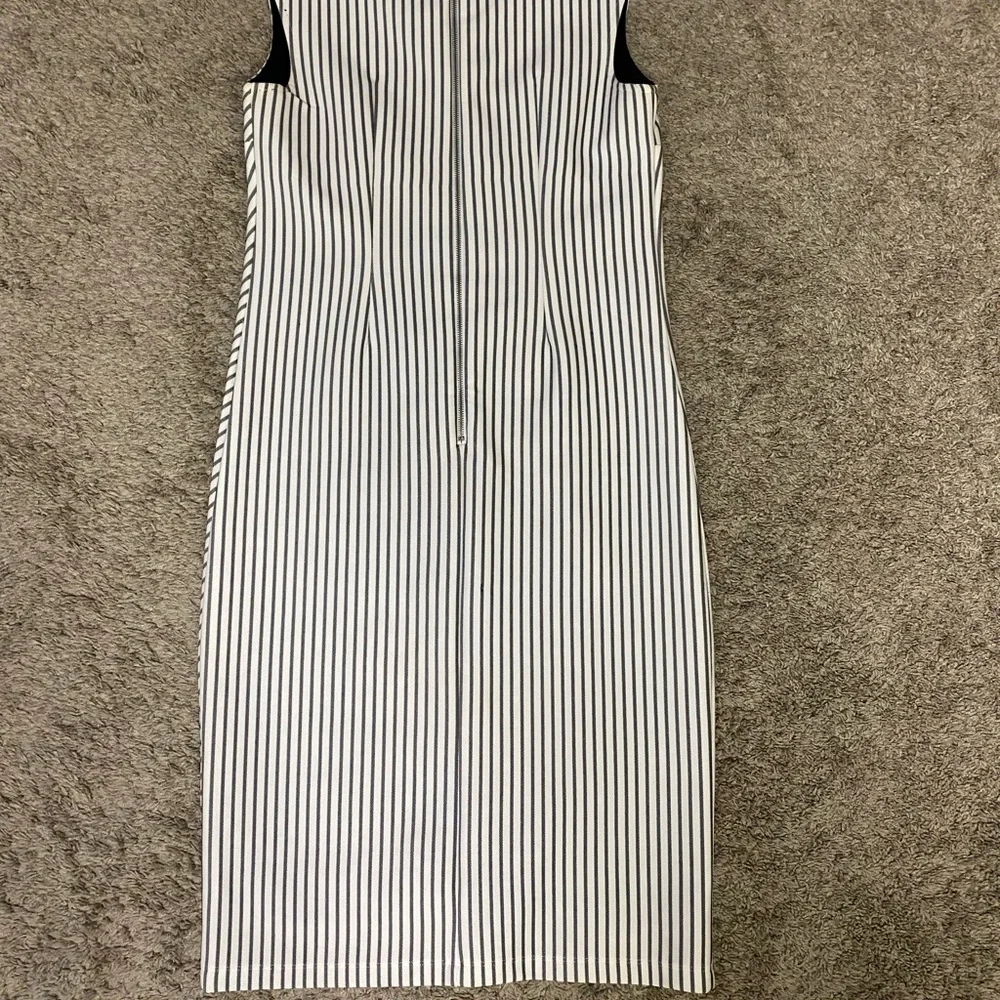 Cato A-Line Sleeveless Striped Dress Women’s Size 2 With Front Slit - Picture 7 of 9